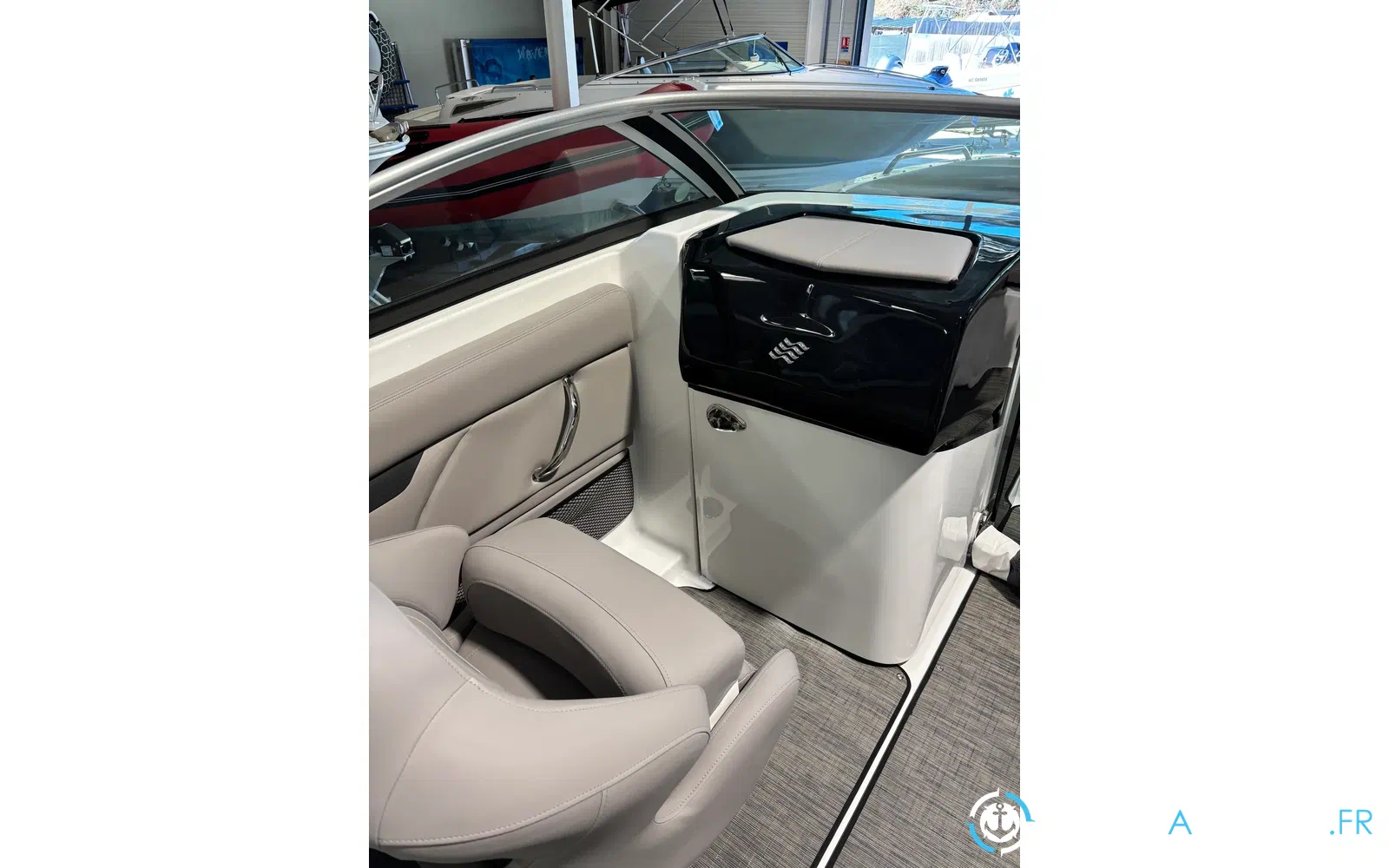slider 10 Four Winns HD3 OB