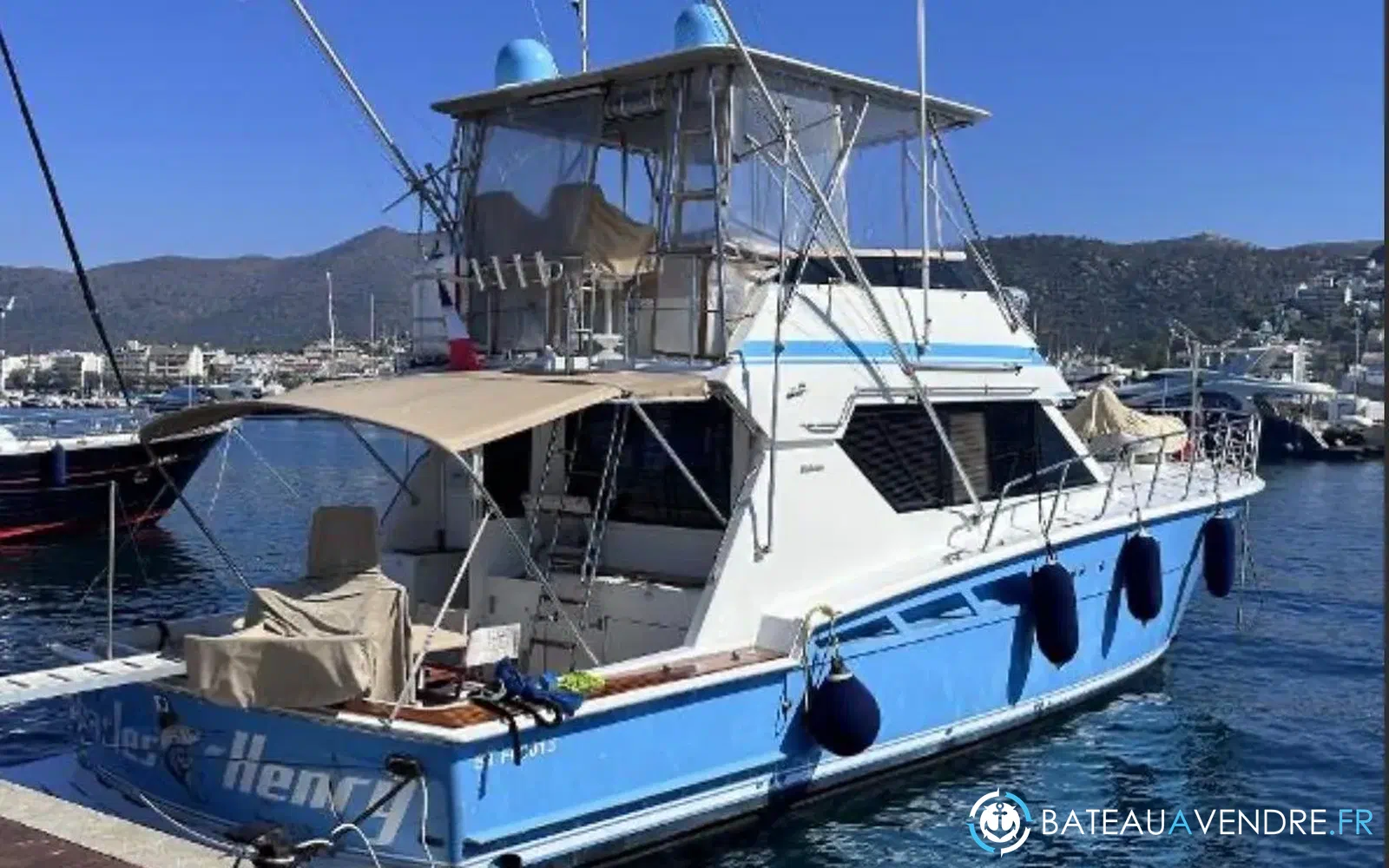 slider 24 Hatteras