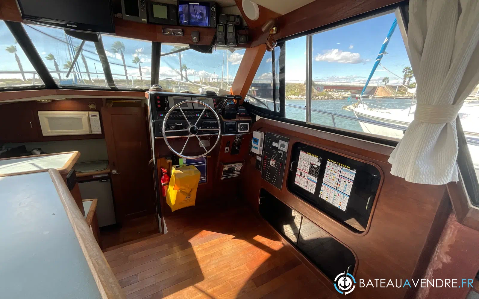 slider 13 Bayliner 3288 Fly