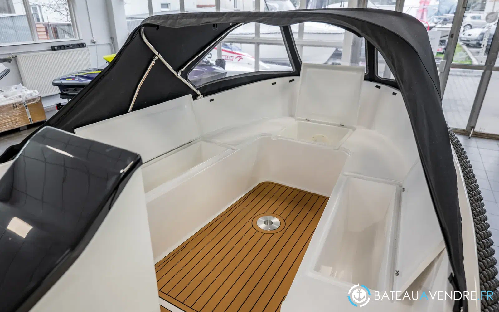 slider 15 Trident Marine 520 classic