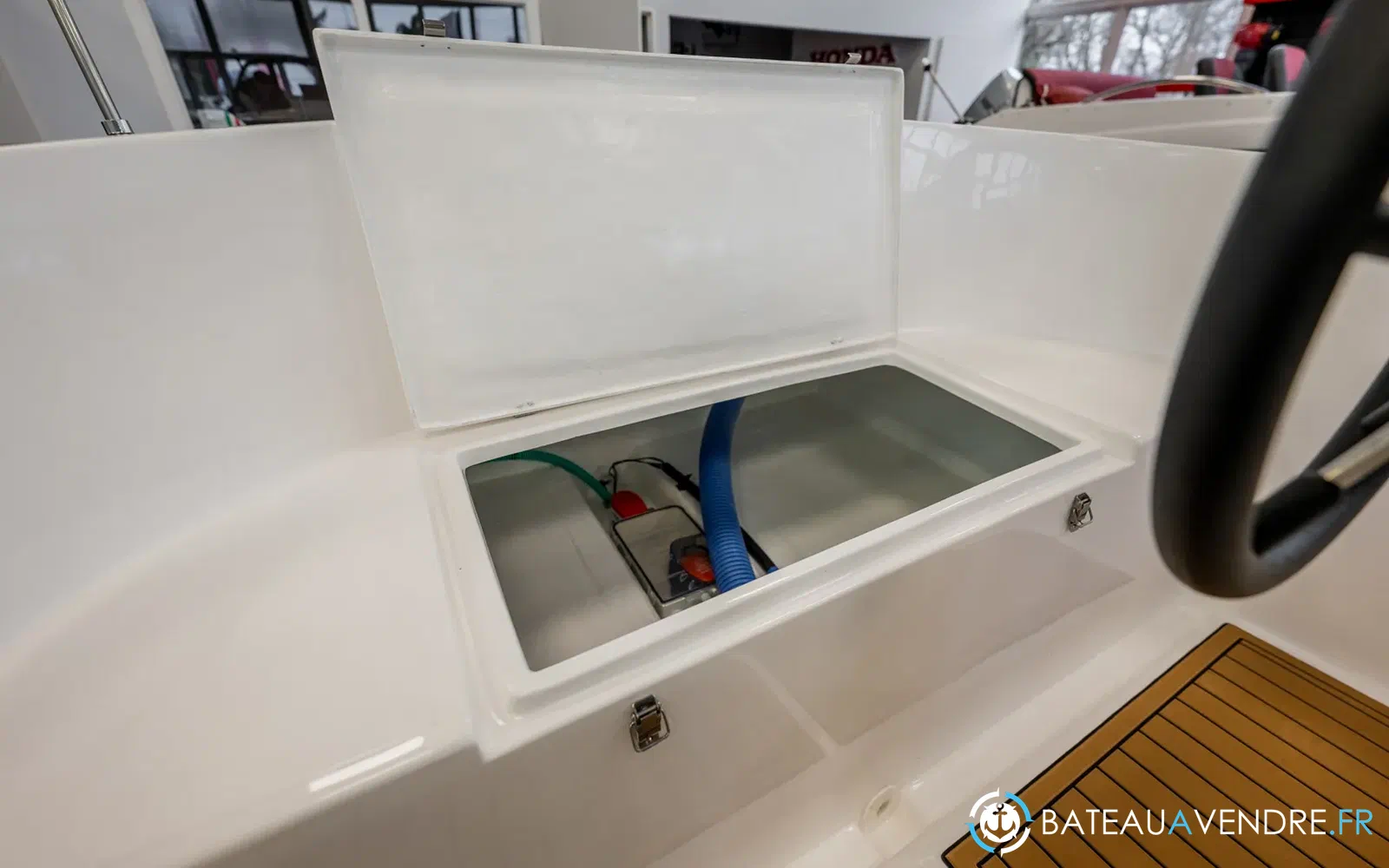 slider 17 Trident Marine 520 classic