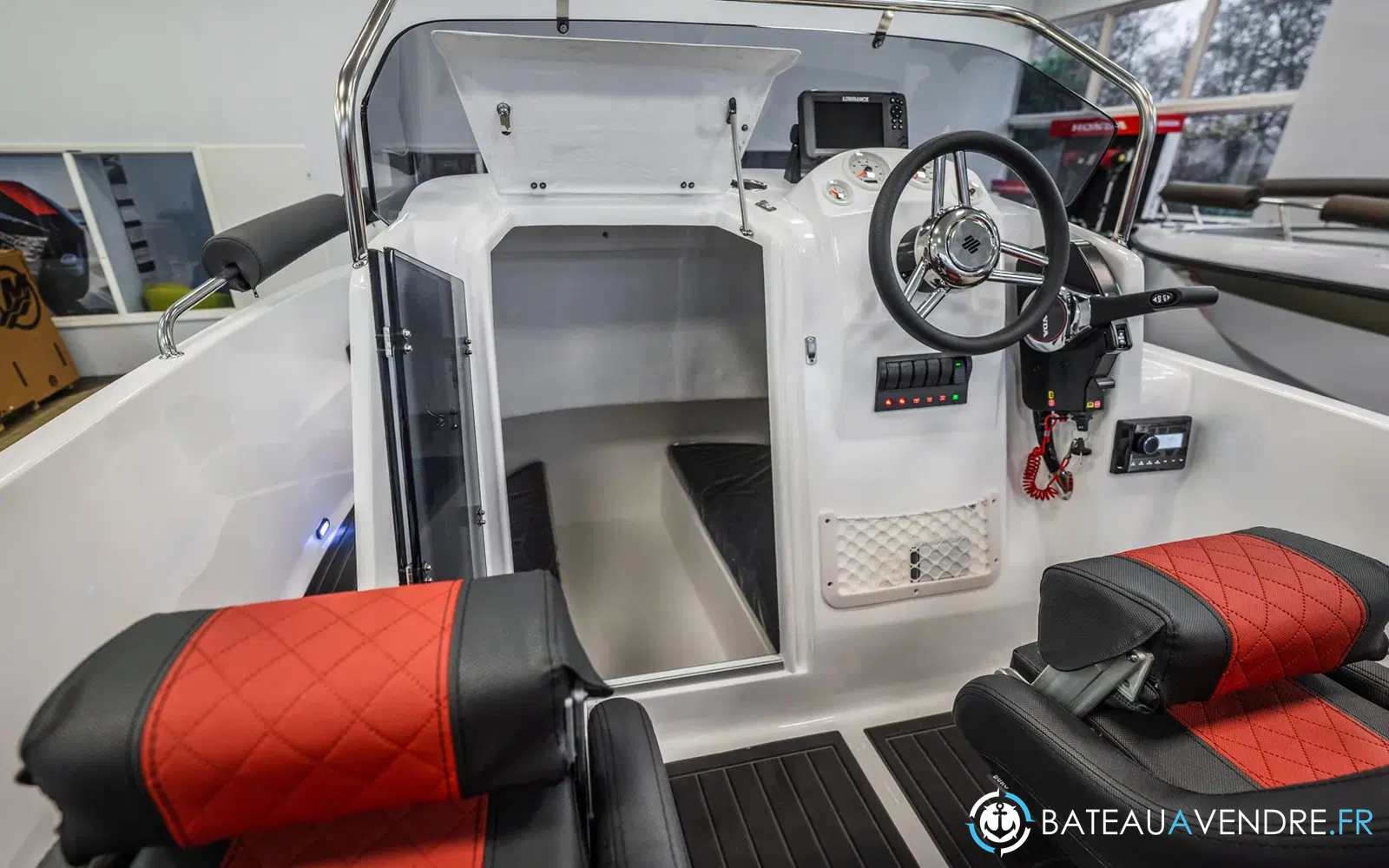 slider 8 Trident Marine 530 SPORT