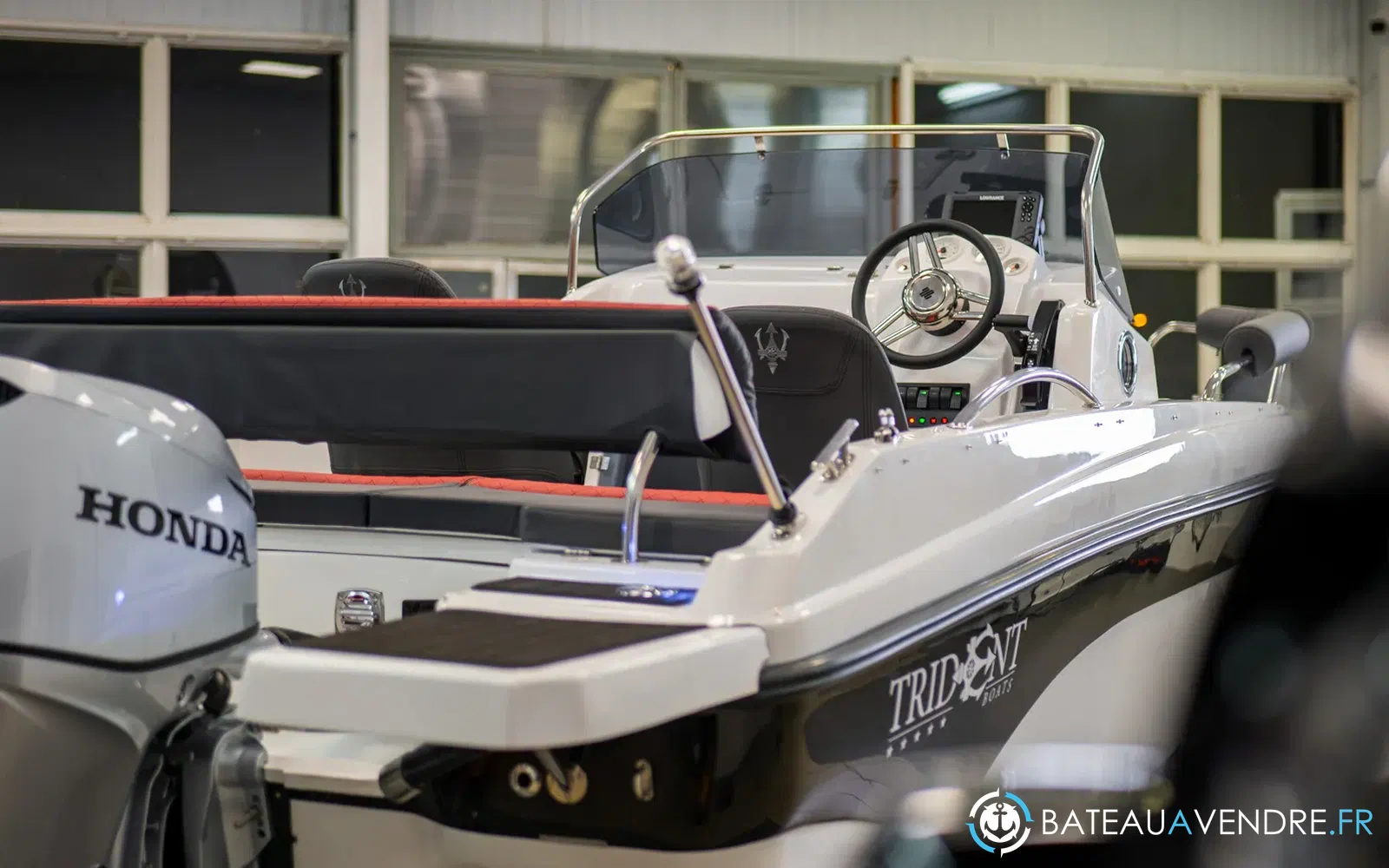 slider 13 Trident Marine 530 SPORT