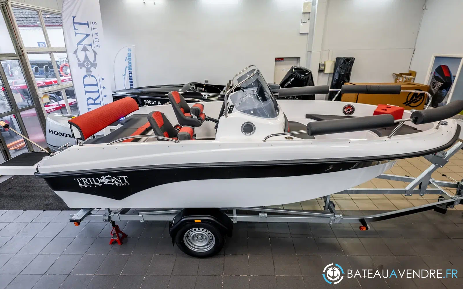 slider 9 Trident Marine 530 SPORT