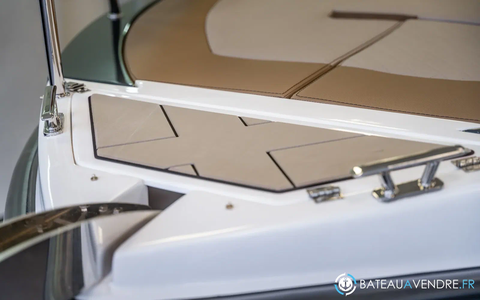 slider 27 Trident Marine 640 SUNDECK