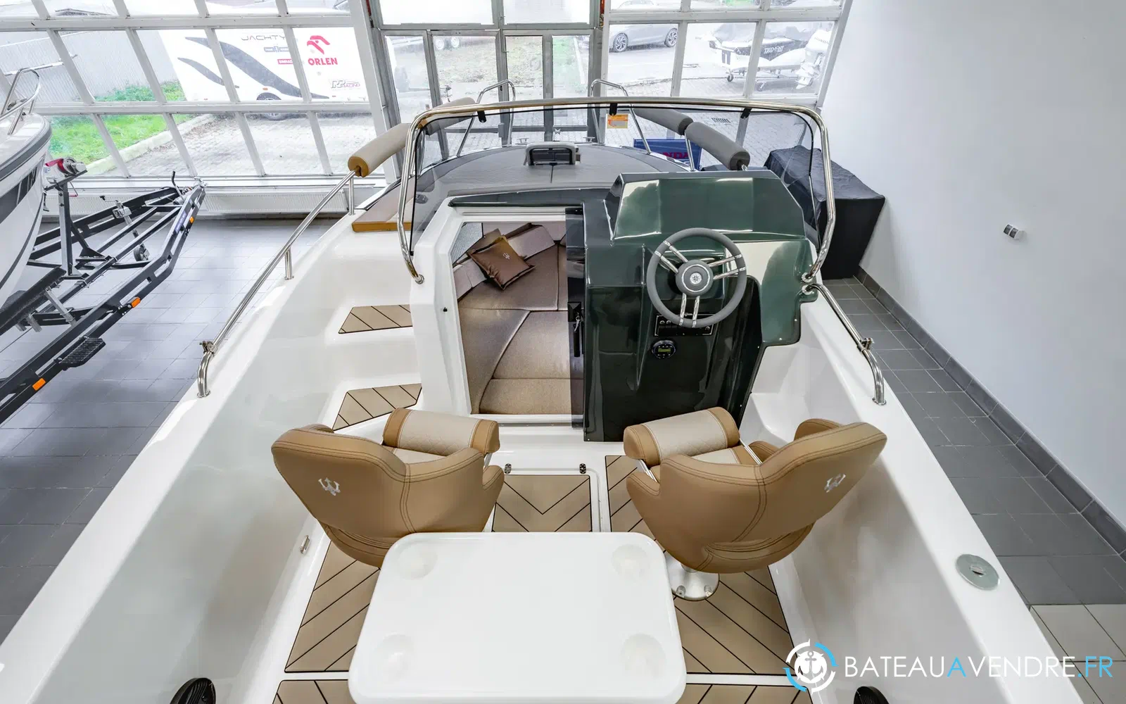 slider 34 Trident Marine 640 SUNDECK