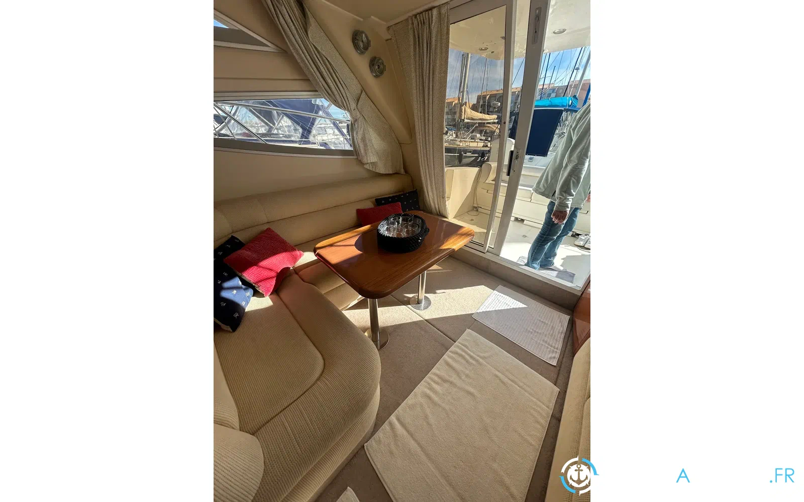 slider 22 Sealine F 34