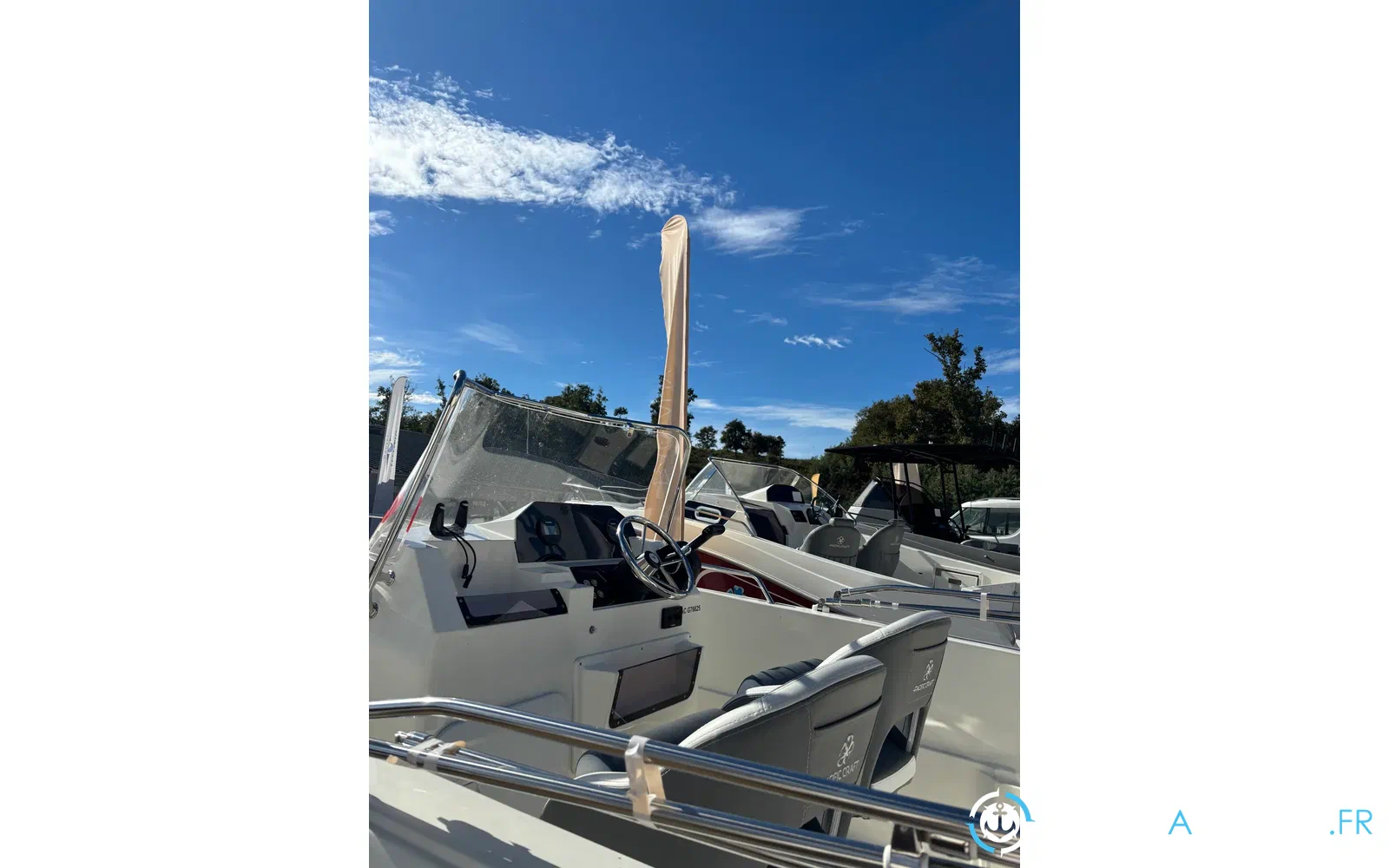 slider 2 Pacific Craft 545 Open
