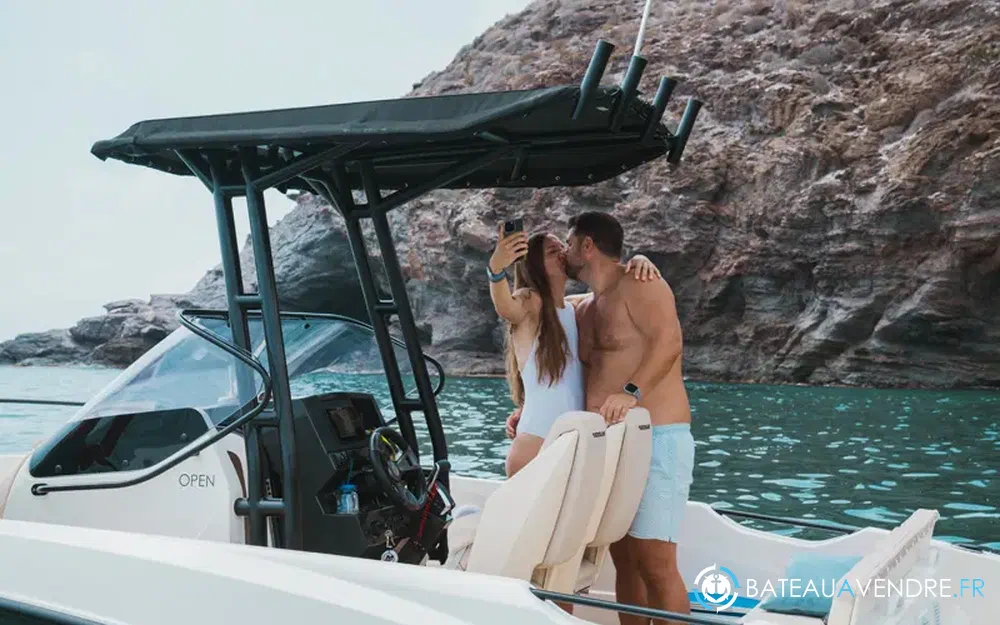 Quicksilver Activ 705 open  photo 4