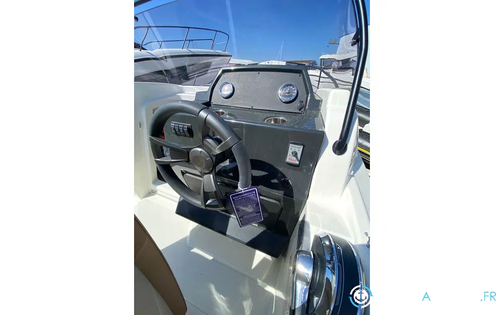 Quicksilver Activ 675 Sundeck  photo 2
