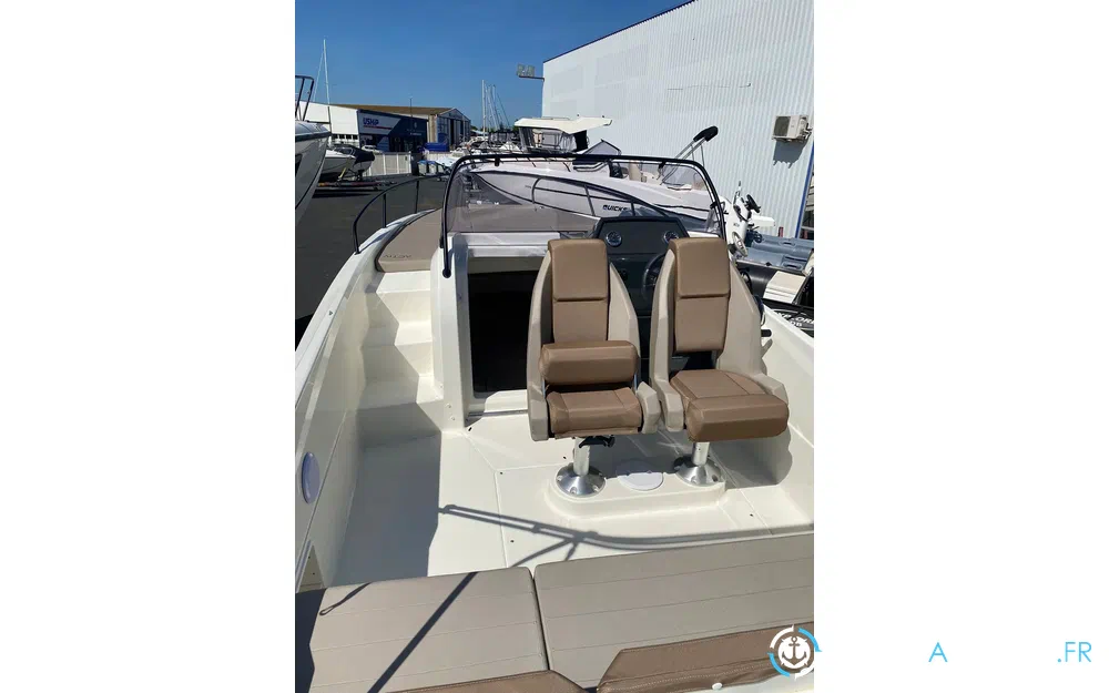 Quicksilver Activ 675 Sundeck  photo 5