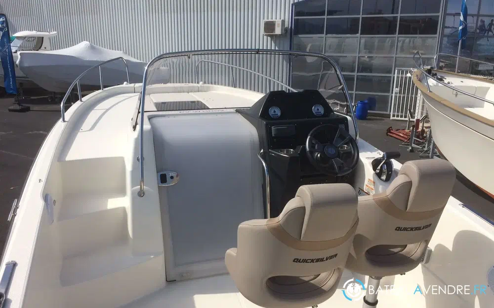 Quicksilver Activ 755 Sundeck  photo 3