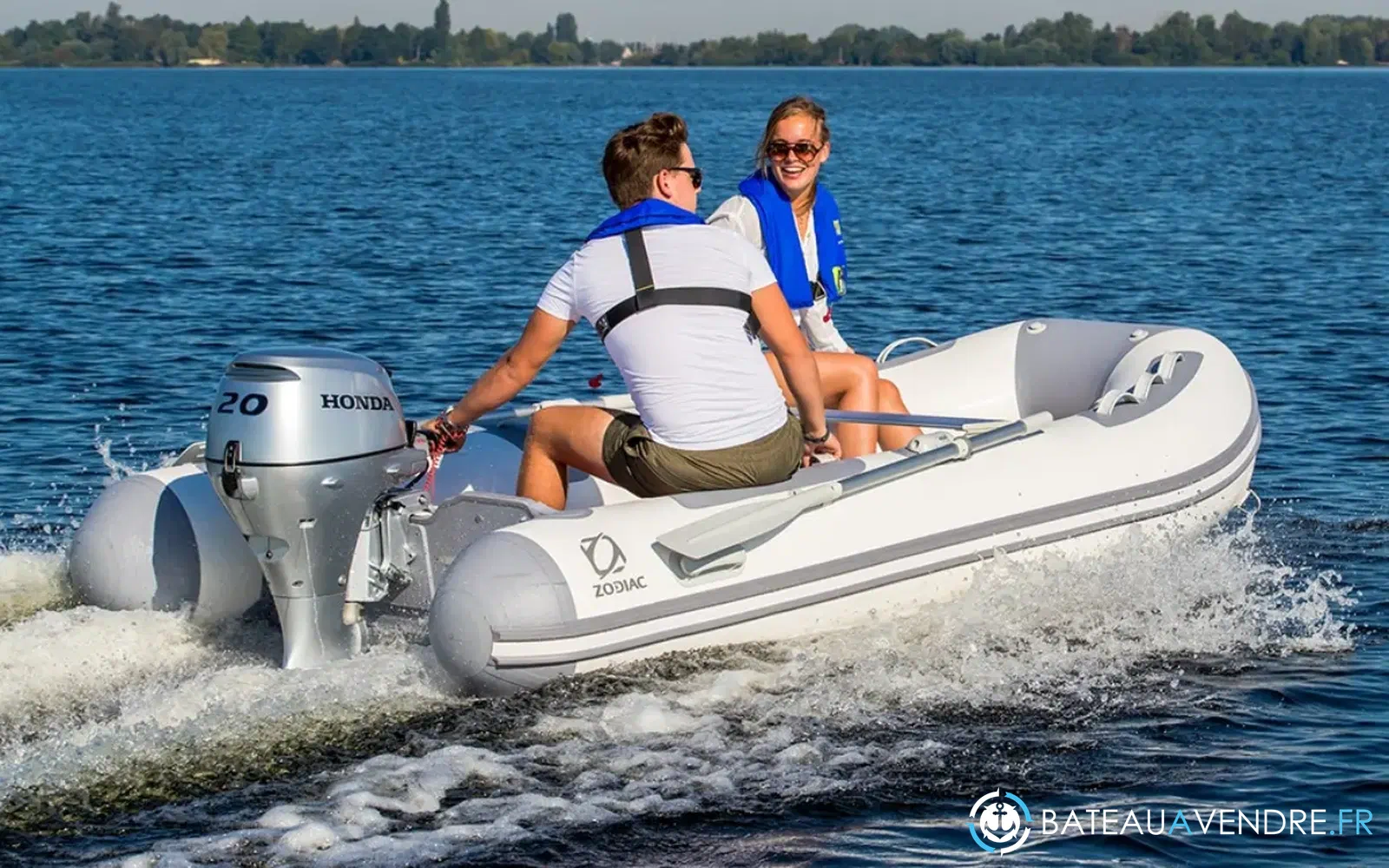 slider 0 Zodiac Cadet 350 Aero