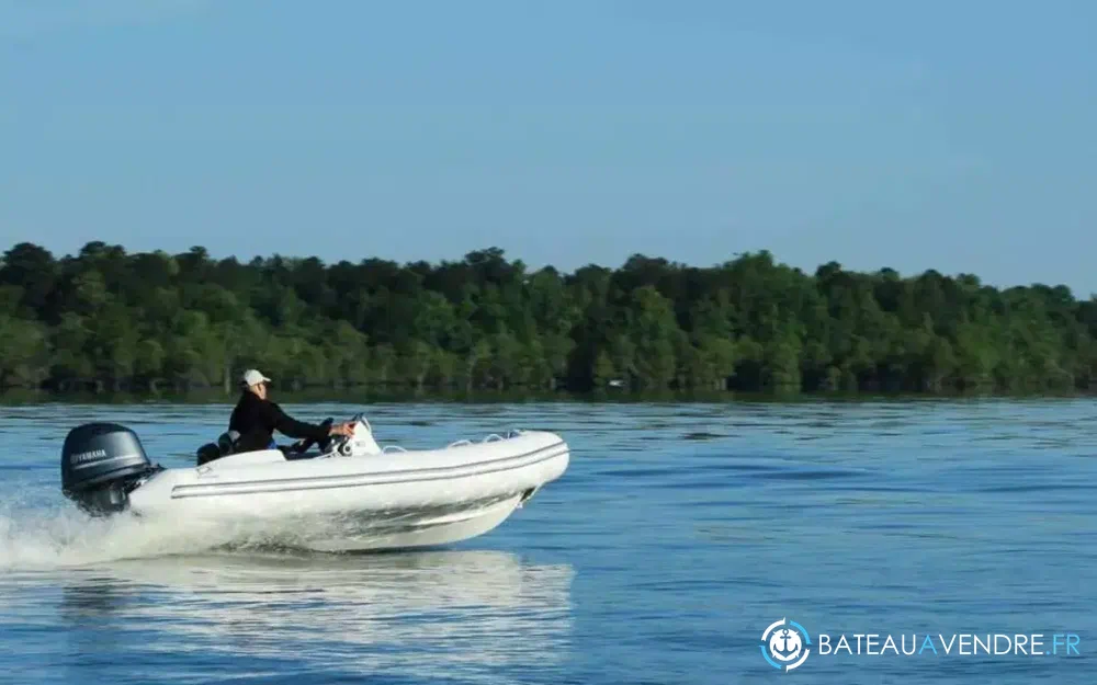 Zodiac YACHTLINE 440  photo de présentation