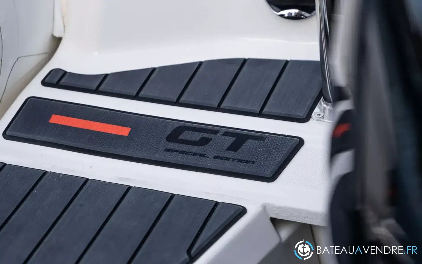 slider 7 Zodiac Medline 7.5 GT