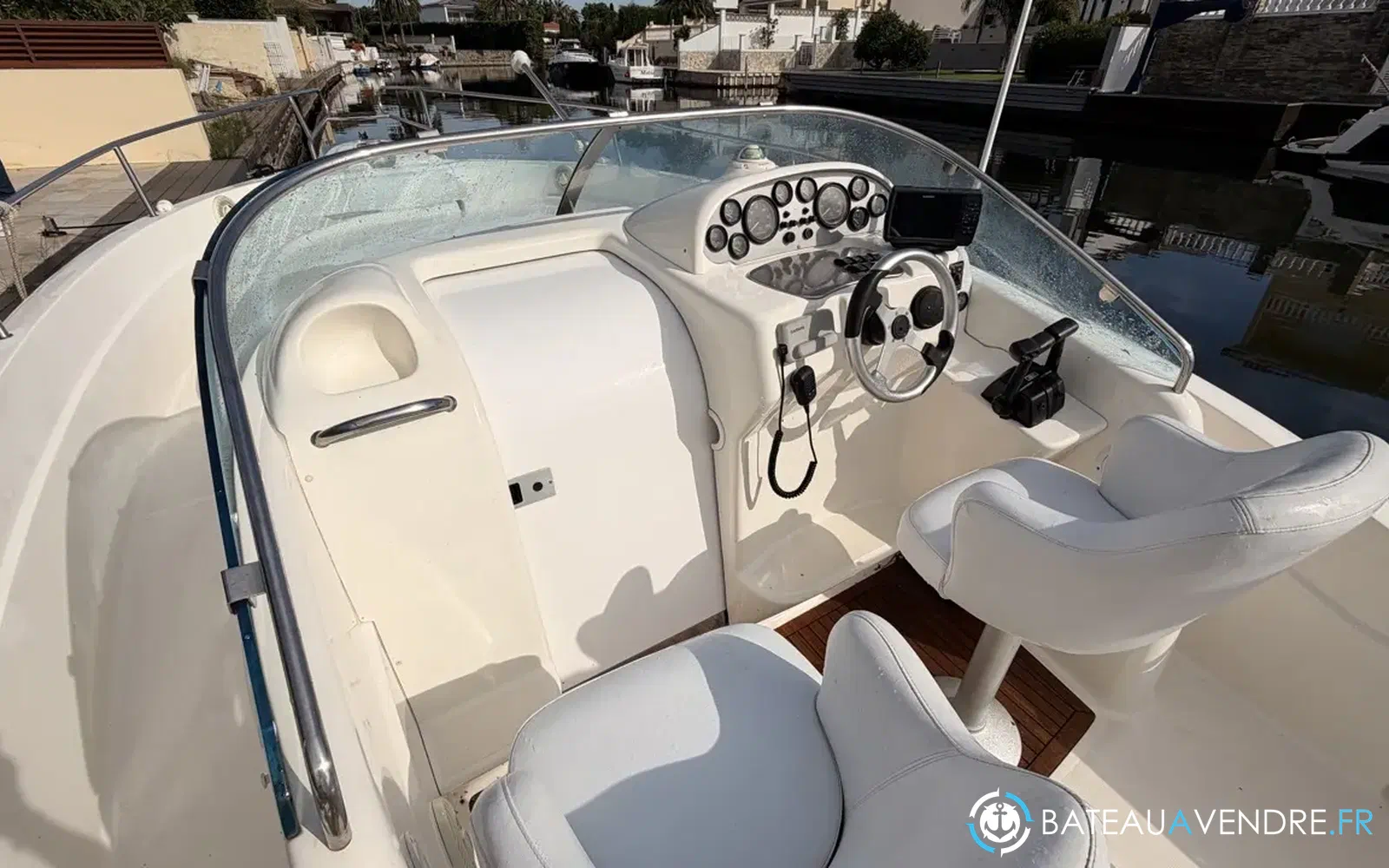 slider 11 Rio 850 Day Cruiser