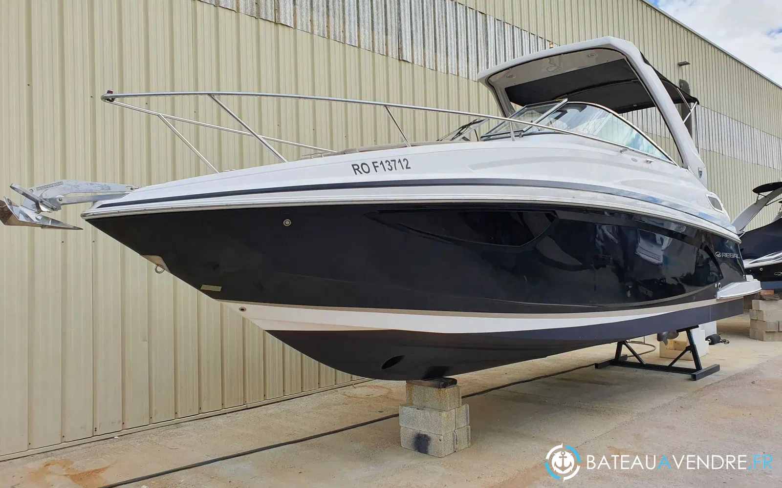 slider 0 Regal 28 Express