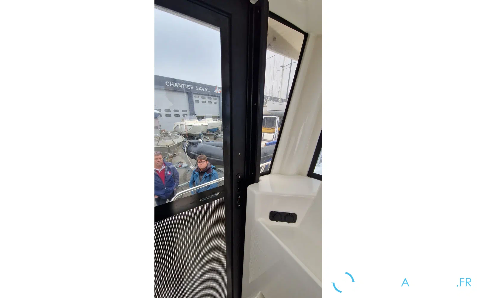 slider 6 Sabor 600 Cabin