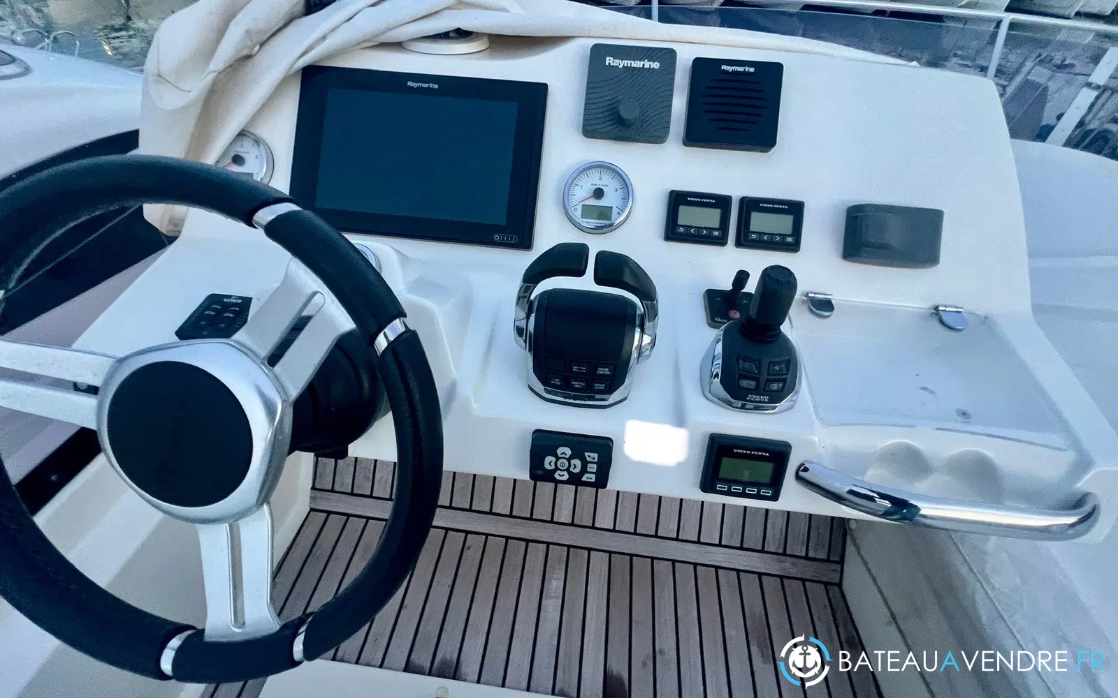 slider 11 Prestige Yachts 460 Fly