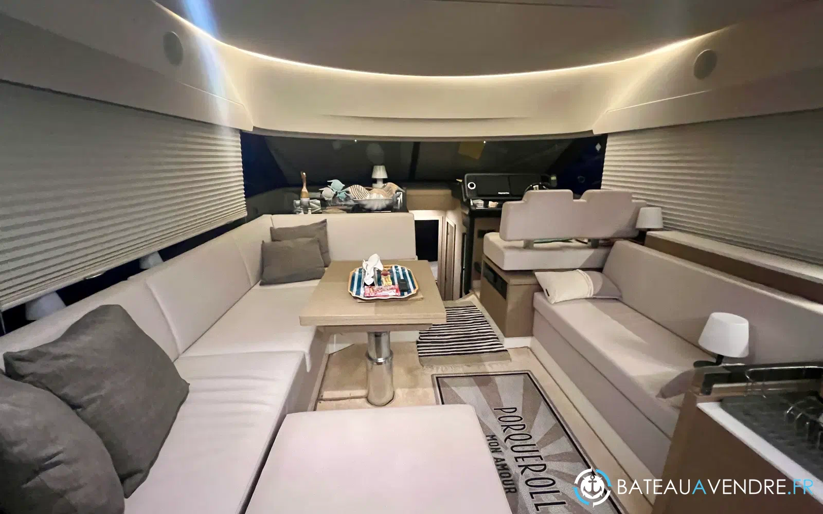 slider 1 Prestige Yachts 460 Fly