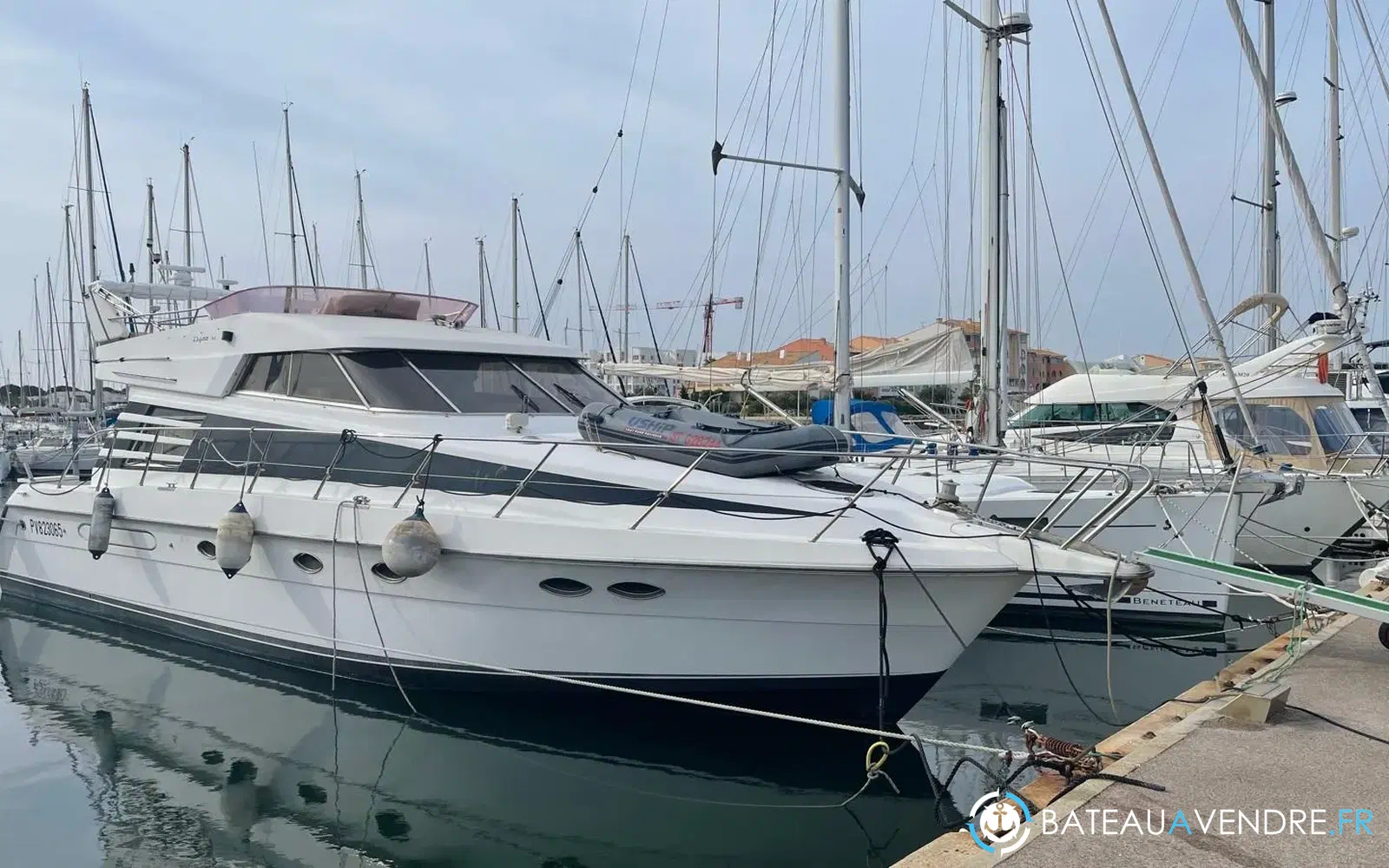 slider 0 Dyna Yacht Vedette Fly