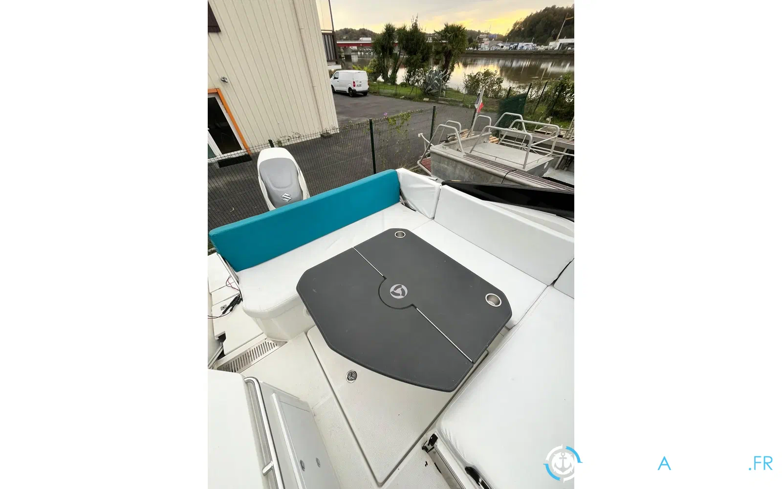 slider 10 Parker 800 Cruiser