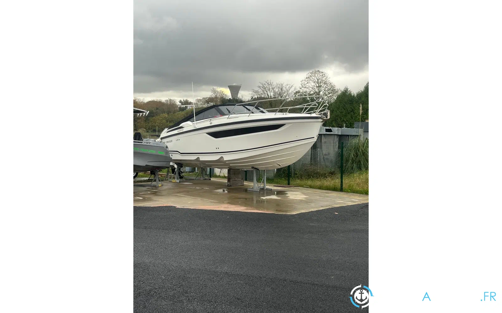 slider 2 Parker 800 Cruiser