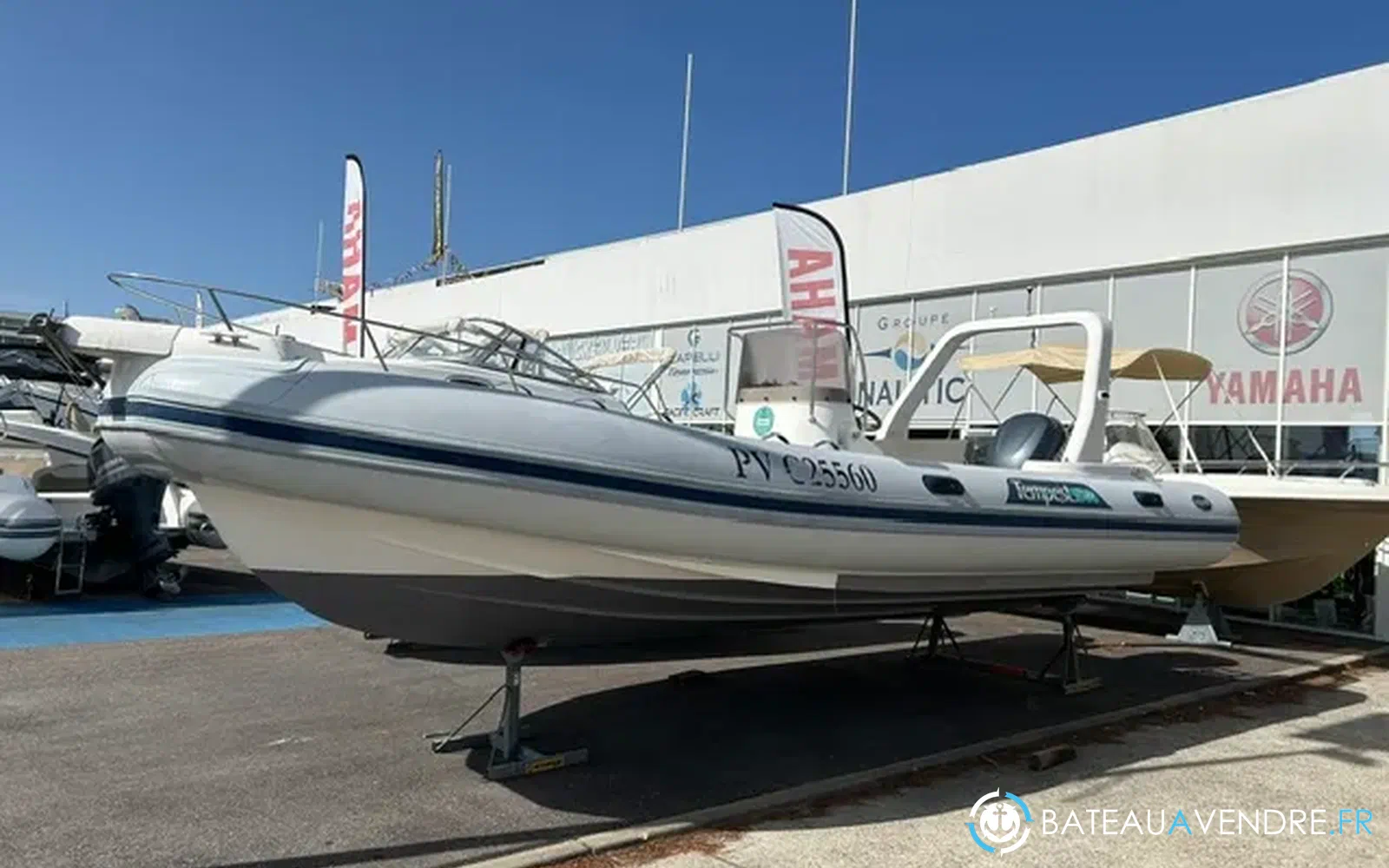 slider 0 Capelli Tempest 750