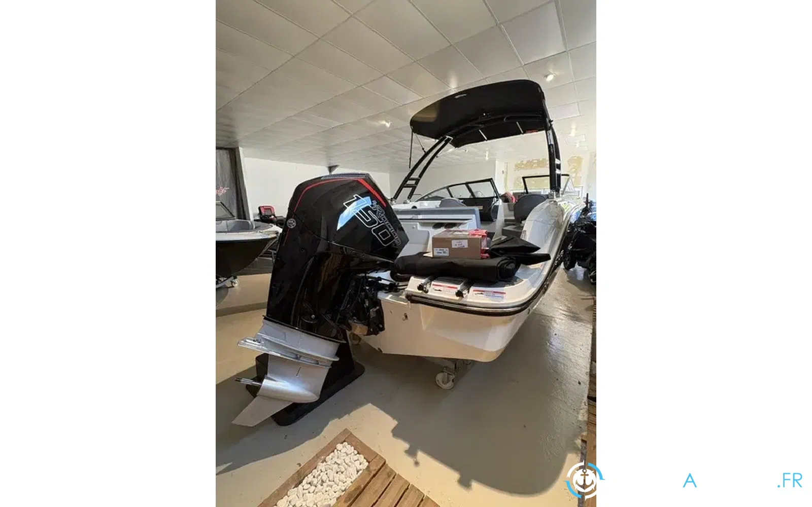 slider 1 Bayliner V20
