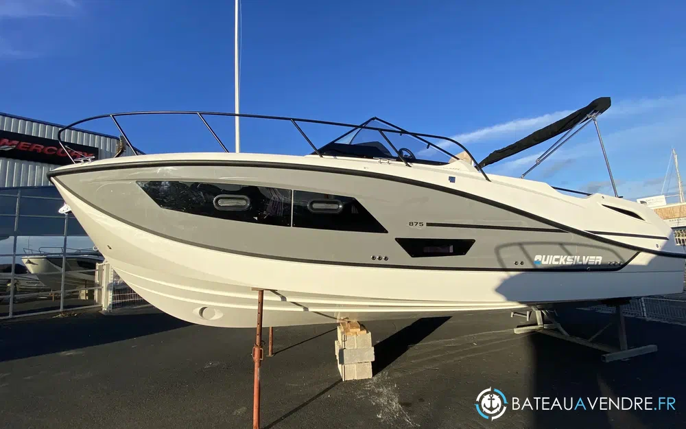 Quicksilver Activ 875 Sundeck  photo de présentation