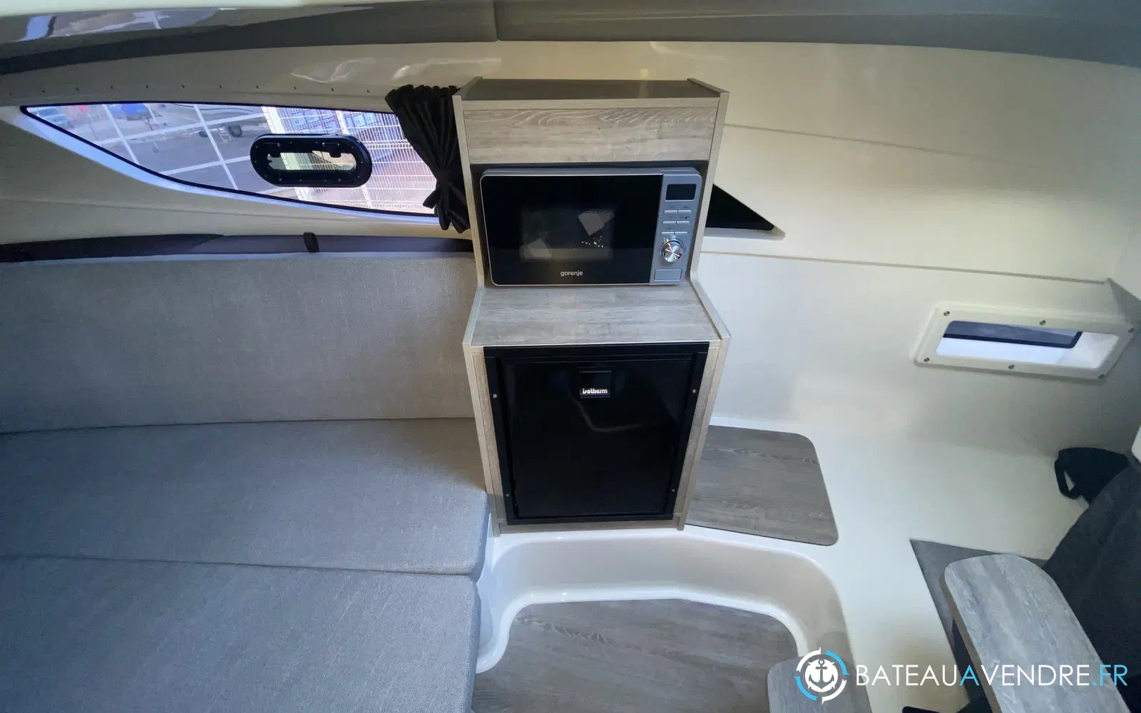 slider 9 Quicksilver Activ 875 Sundeck