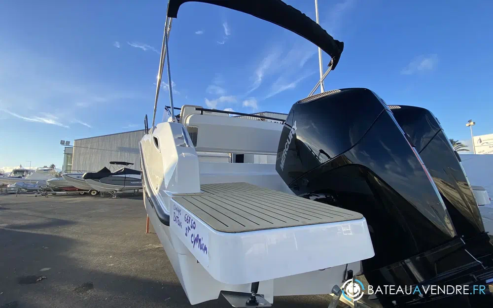 Quicksilver Activ 875 Sundeck  photo 3