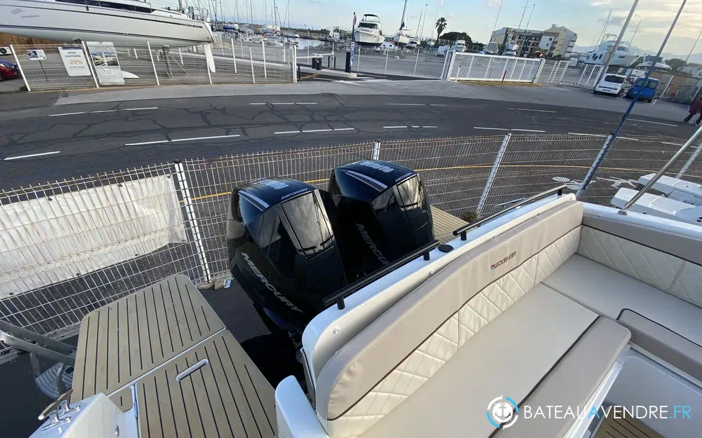 Quicksilver Activ 875 Sundeck  photo 4