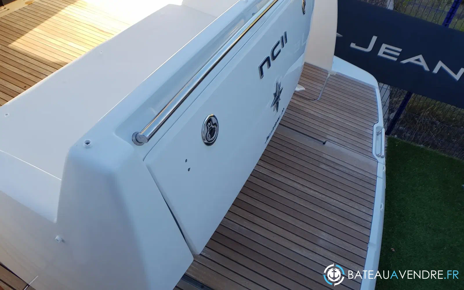 slider 10 Jeanneau NC 11