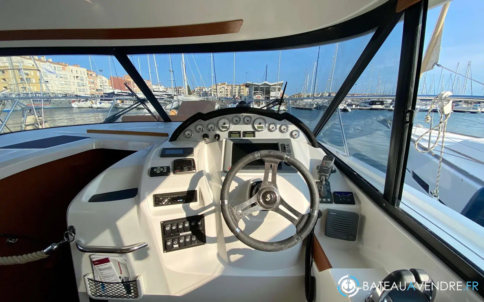 slider 9 Beneteau Antares 36