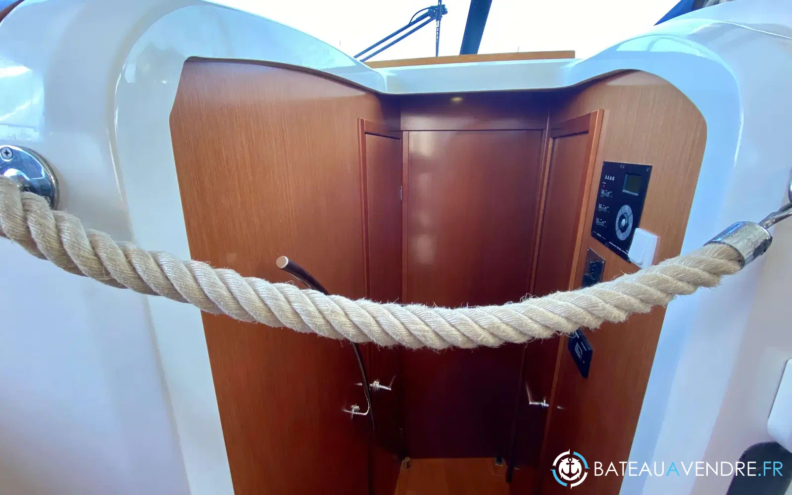 slider 13 Beneteau Antares 36