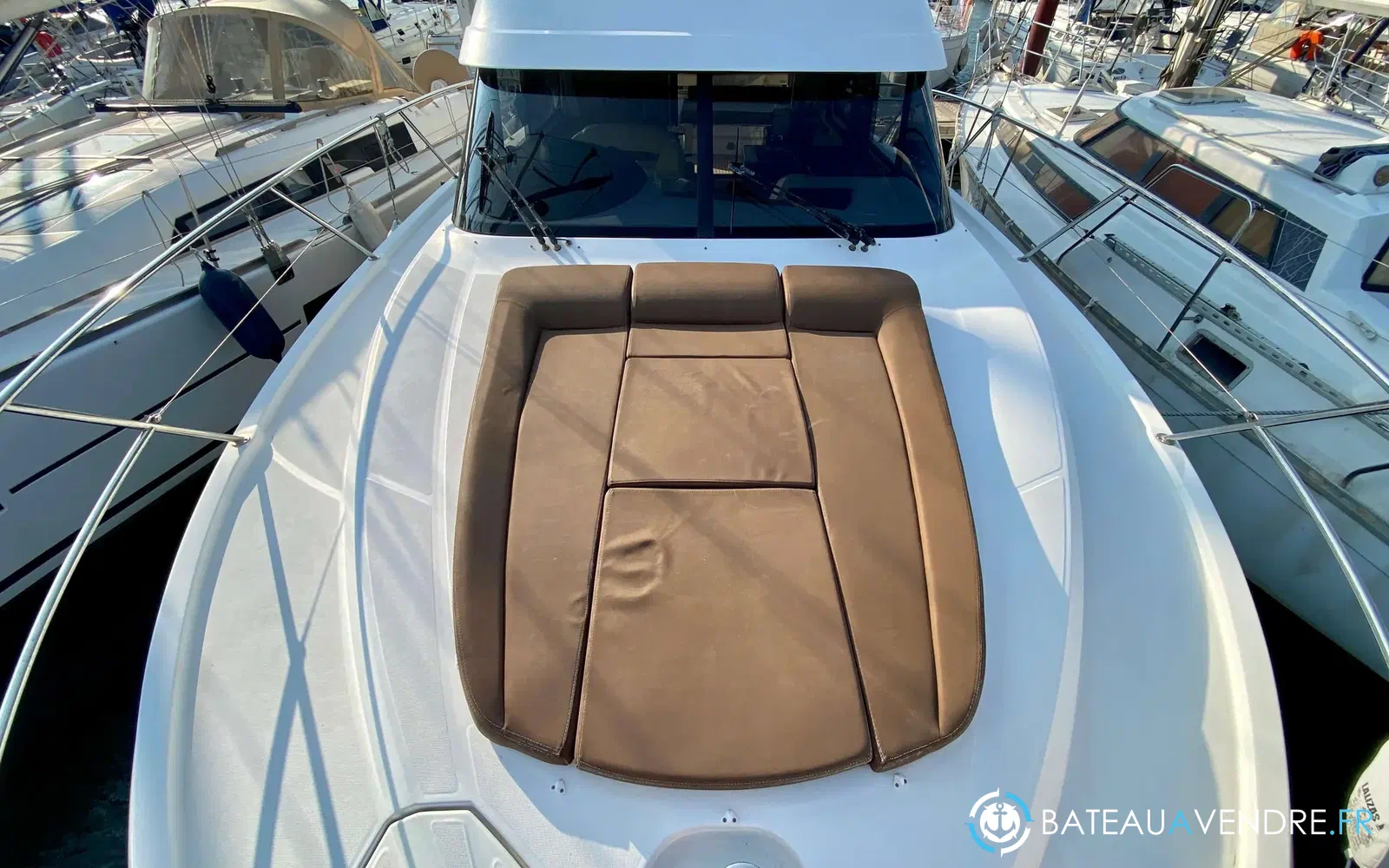 slider 1 Beneteau Antares 36