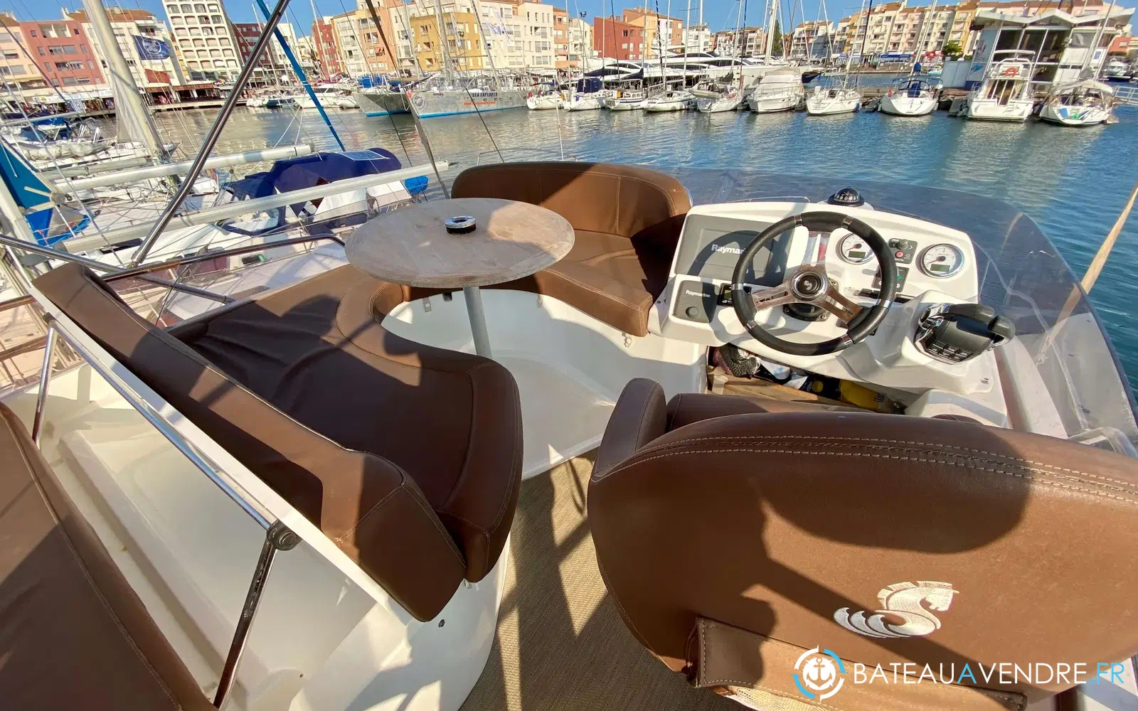 slider 6 Beneteau Antares 36