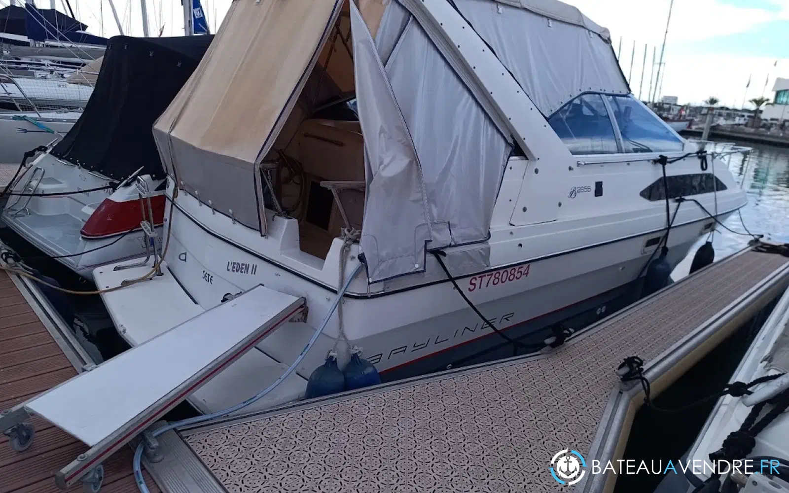 slider 4 Bayliner 2655 Ciera Sunbridge