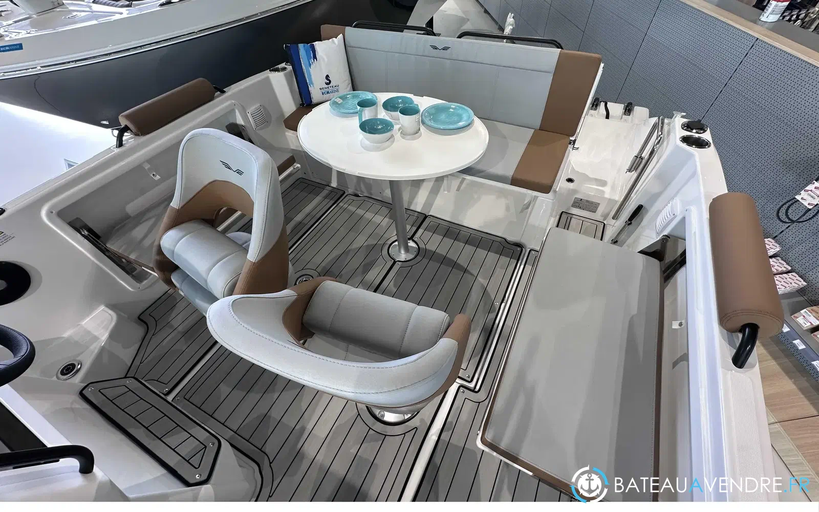 slider 4 Beneteau Flyer 7 SUNdeck