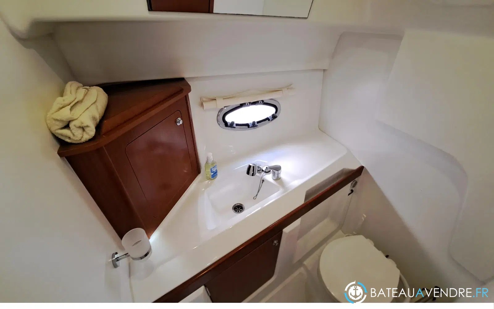 slider 9 Beneteau Antares 30 Fly