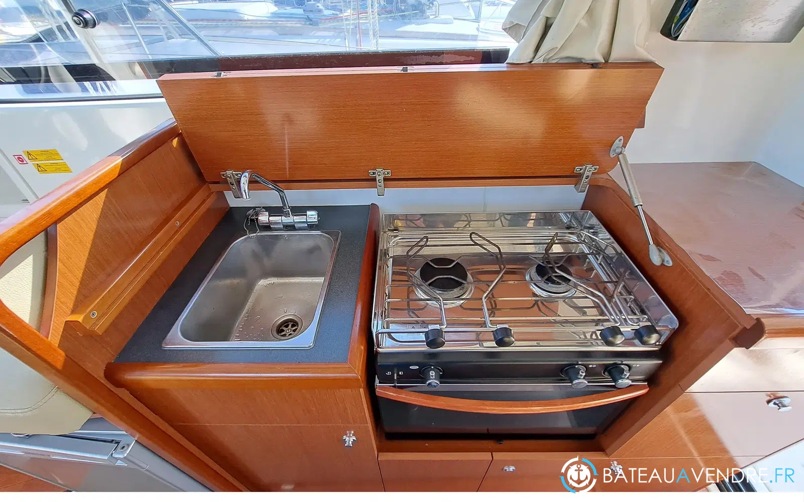 slider 12 Beneteau Antares 30 Fly