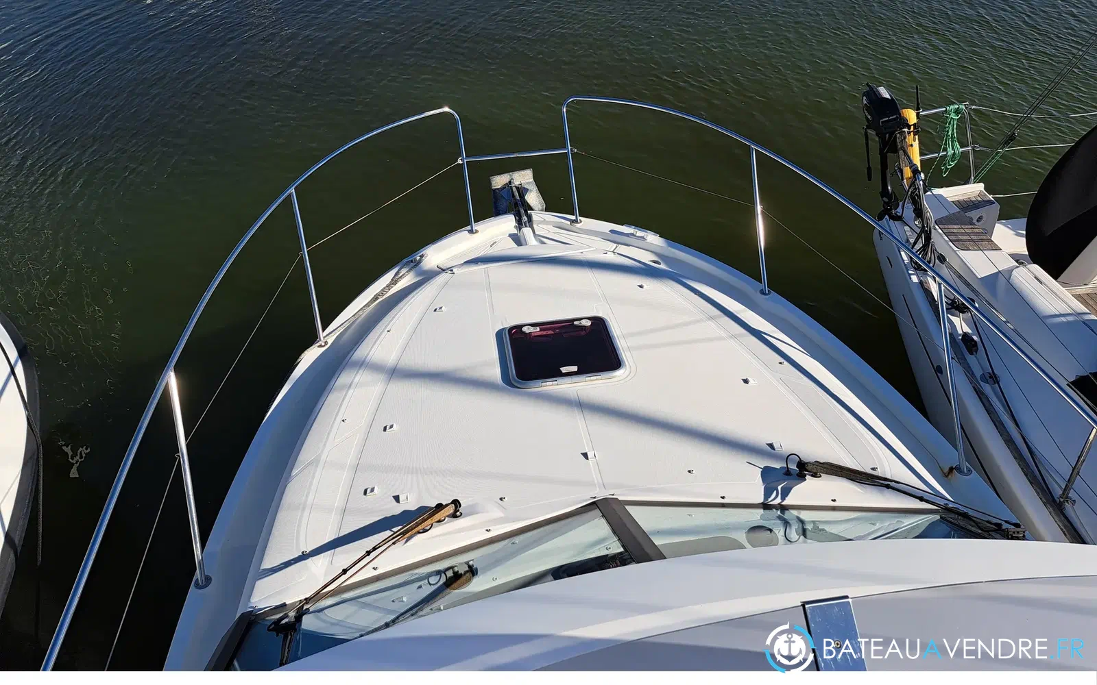 slider 6 Beneteau Antares 30 Fly