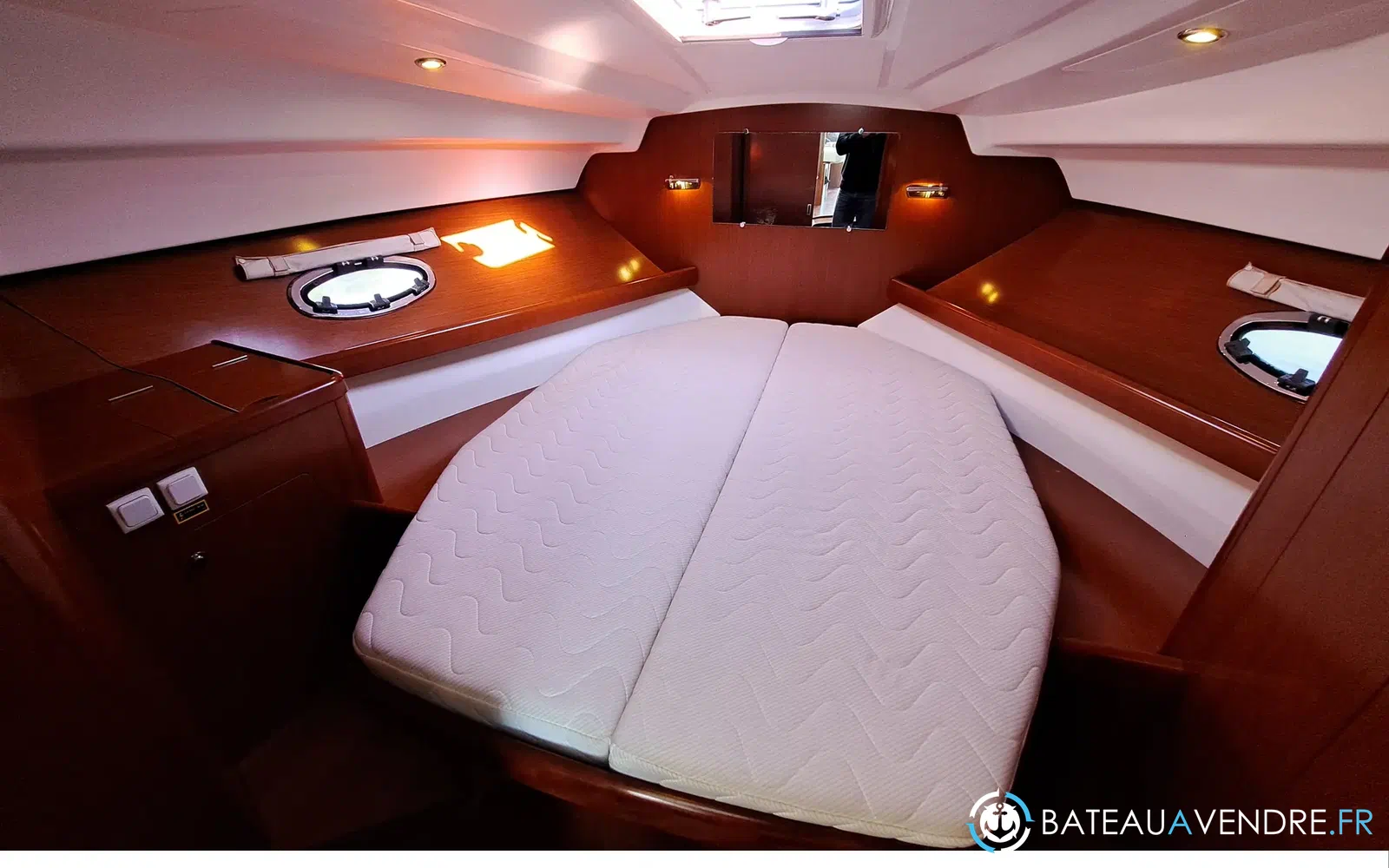 slider 8 Beneteau Antares 30 Fly