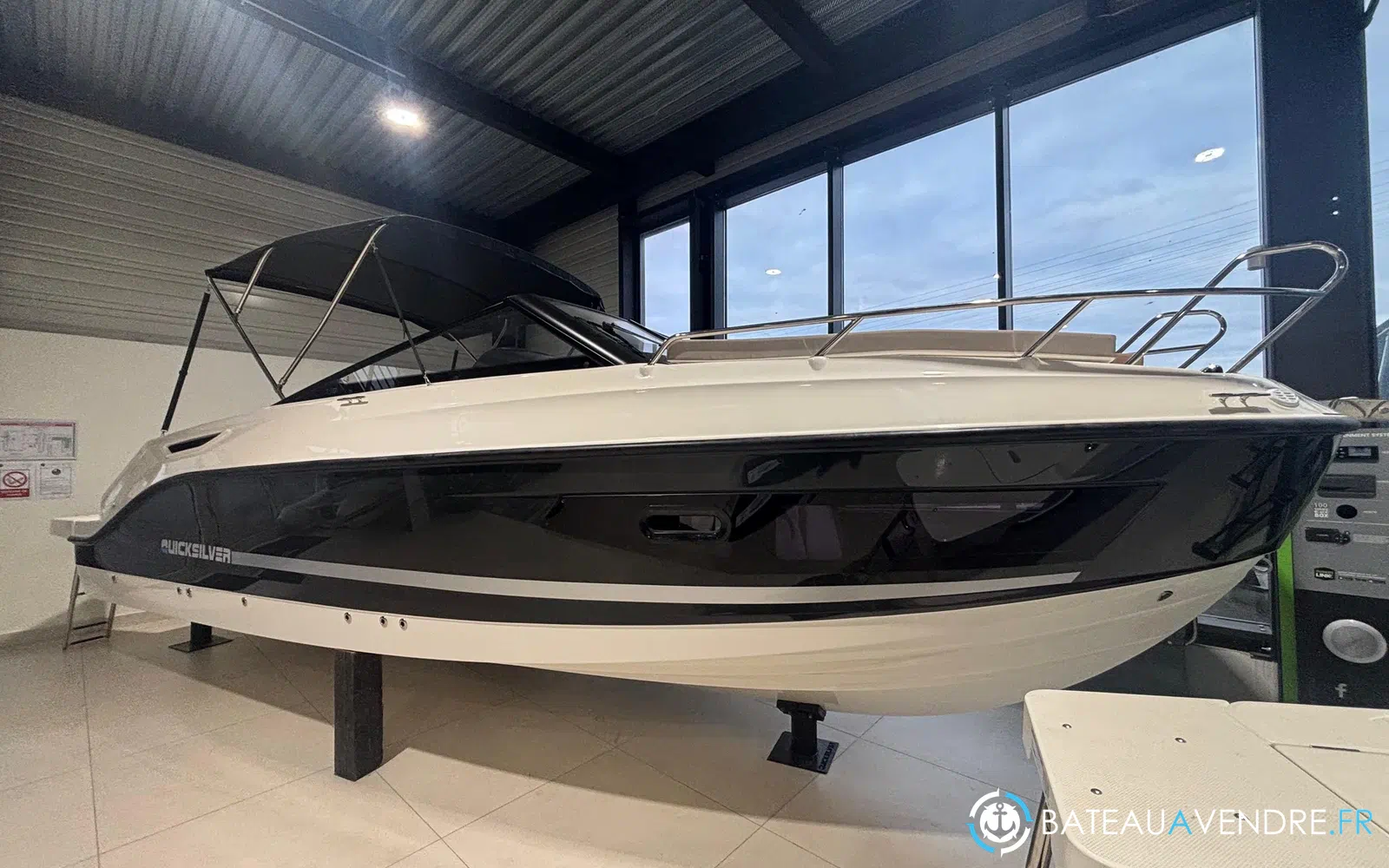 slider 0 Quicksilver Activ 755 Cruiser