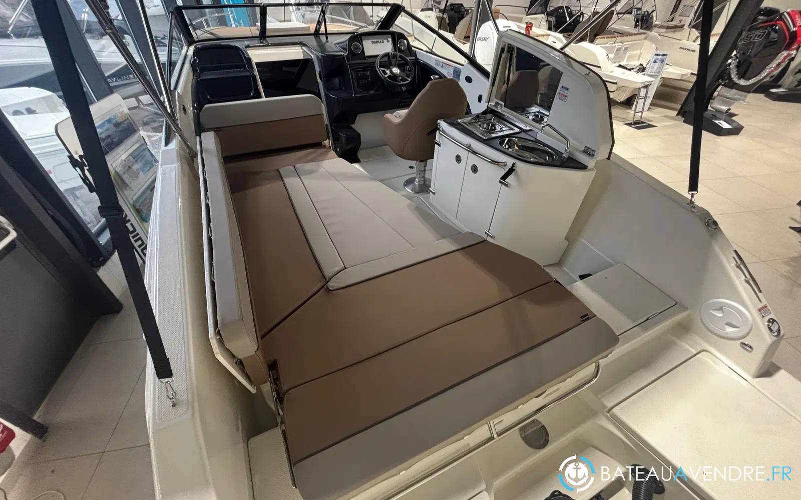 slider 5 Quicksilver Activ 755 Cruiser