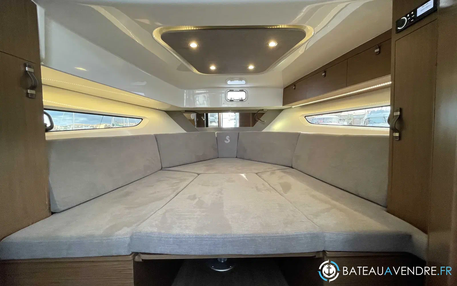 slider 13 Beneteau Flyer 10