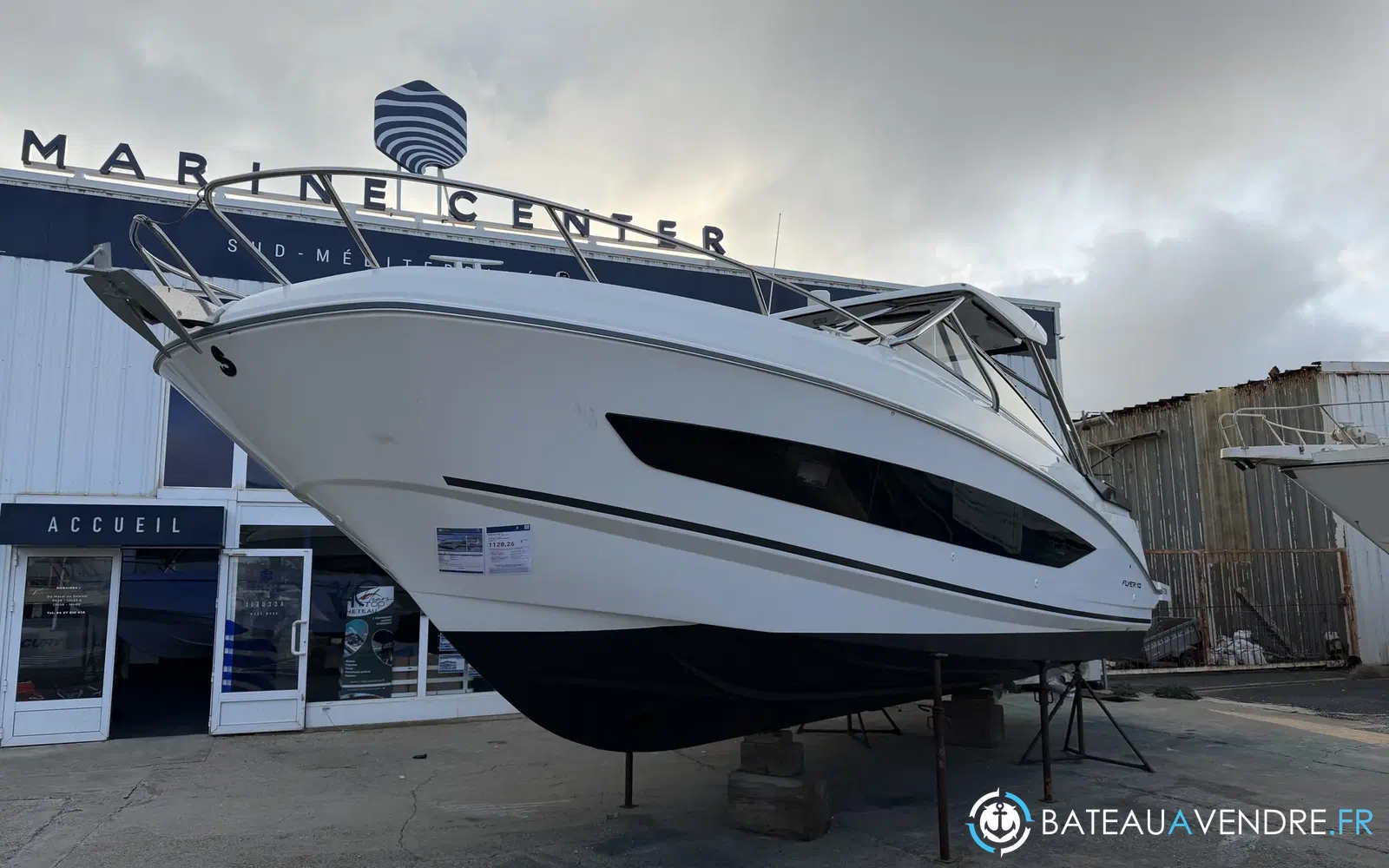 slider 1 Beneteau Flyer 10
