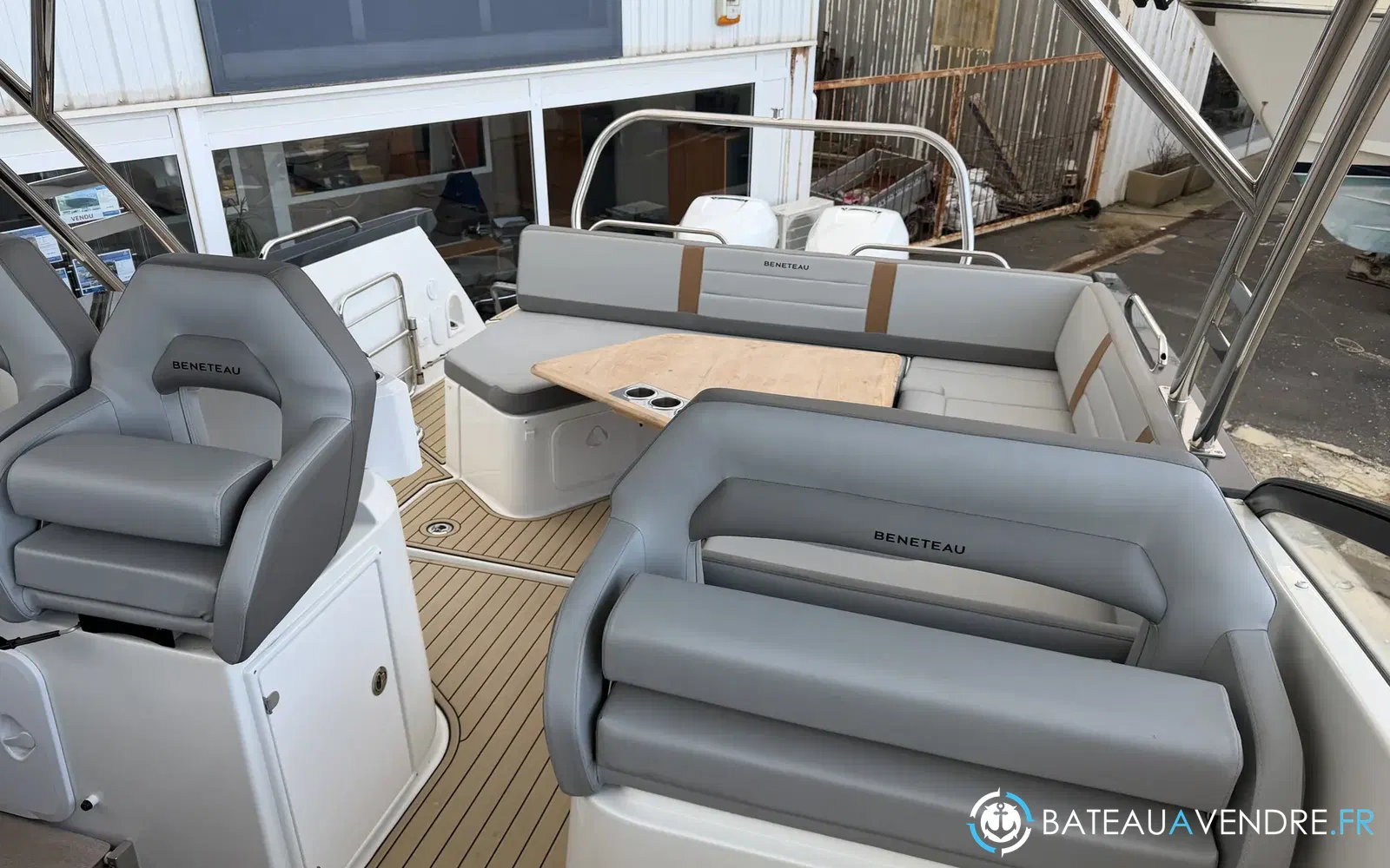 slider 7 Beneteau Flyer 10