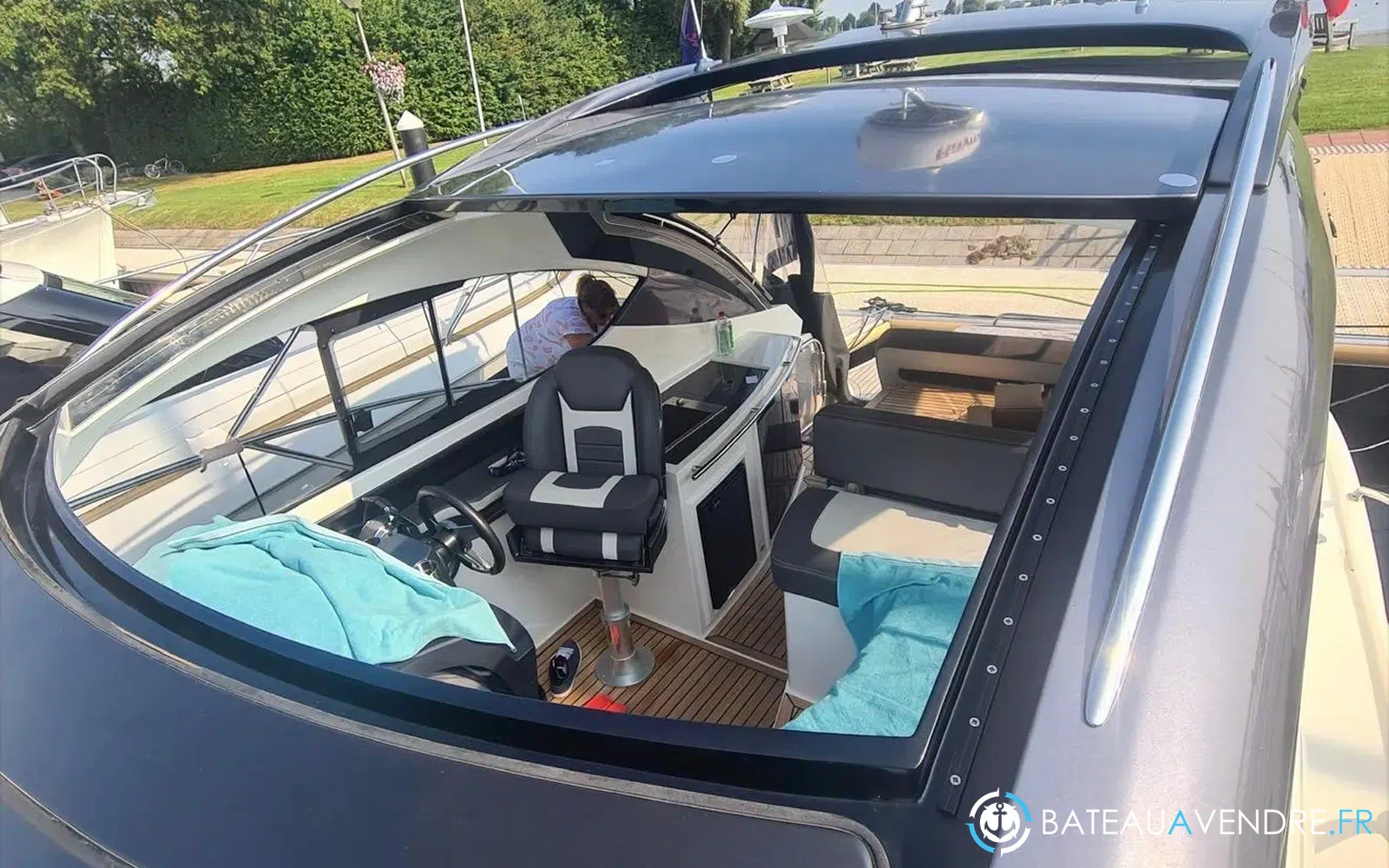 slider 6 Galeon 325